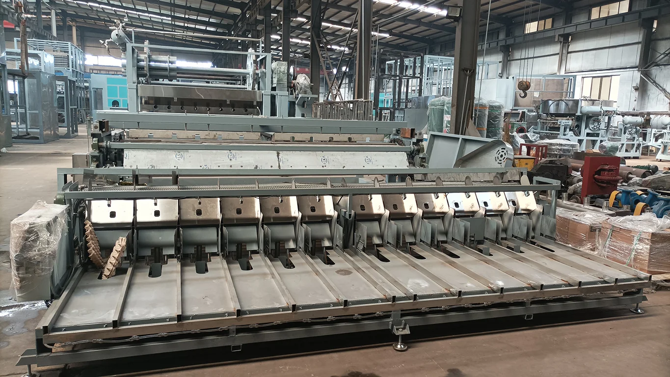 Egg tray forming equipment in a production workshop